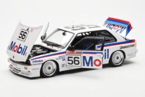 BMW M3 E30 #56 P. Brock / J. Richards Mobil Bathurst 1000 1988 AUTOart 1:18 88847 メタル - 画像 2/9