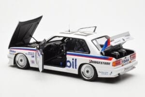 BMW M3 E30 #56 P. Brock / J. Richards Mobil Bathurst 1000 1988 AUTOart 1:18 88847 メタル - 画像 5/9