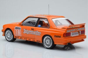 BMW M3 E30 Jagermeister #19 A. Hahne DTM Nurburgring 1992 IXO 1:18 18RMC082A メタル - 画像 5/6