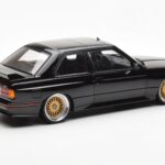 BMW M3 E30 Sport Evolution ブラック カスタムホイール AUTOart 1:18 - image 3 of 8