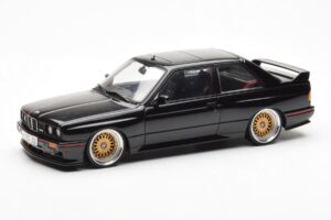 BMW M3 E30 Sport Evolution ブラック カスタムホイール AUTOart 1:18