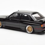 BMW M3 E30 Sport Evolution ブラック カスタムホイール AUTOart 1:18 - image 7 of 8