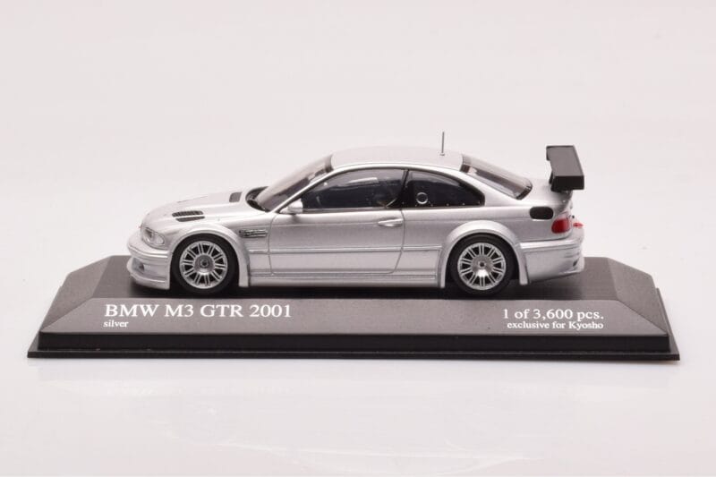 BMW M3 E46 GTR Street シルバー Minichamps 1:43