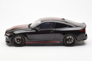BMW M4 G82 CSL サファイアブラック GT Spirit 1:18 GT904 レジン - 画像 3/6