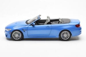 BMW M4 F83 カブリオレ Yas Marina ブルー Paragon 1:18 80432339612 メタル - 画像 4/8