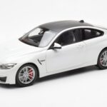 BMW M4 F82 フローズンブリリアントホワイト Paragon 1:18