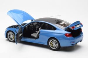 BMW M4 F82 ヤスマリナブルー Paragon 1:18 PA-97102 メタル - 画像 5/8