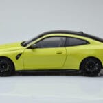BMW M4 G82 イエロー ディーラーエディション Minichamps 1:18 - image 4 of 8