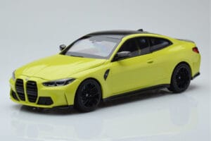 BMW M4 G82 イエロー ディーラーエディション Minichamps 1:18