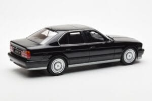 BMW M5 E34 ブラック Otto 1:18 OT690 レジン - 画像 2/6