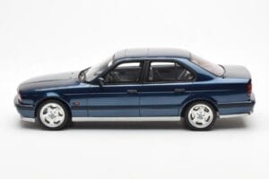 BMW M5 E34 ブルー Metallic Otto 1:18 OT576 レジン - 画像 3/6