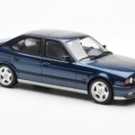BMW M5 E34 ブルー Metallic Otto 1:18 - image 4 of 6