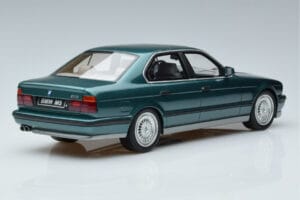 BMW M5 E34 Cecotto Edition グリーン Otto 1:18 OT968 レジン - 画像 2/6