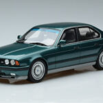 BMW M5 E34 Cecotto Edition グリーン Otto 1:18