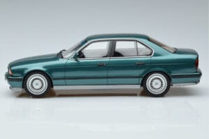 BMW M5 E34 Cecotto Edition グリーン Otto 1:18 OT968 レジン - 画像 3/6