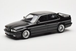 BMW M5 E34 Hartge H5 V12 Diamond ブラック Metallic Otto 1:18
