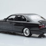 BMW M5 E34 Hartge ブラック Otto 1:18 - image 4 of 6