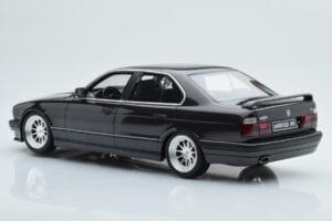 BMW M5 E34 Hartge ブラック Otto 1:18 OT362B レジン - 画像 4/6