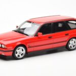 BMW M5 E34 Touring レッド Otto 1:18