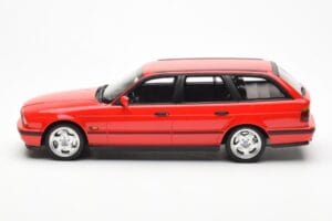 BMW M5 E34 Touring レッド Otto 1:18 OT951 レジン - 画像 3/6