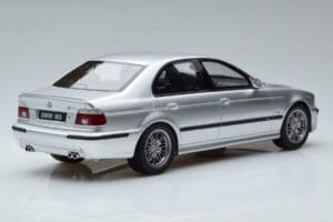 BMW M5 E39 シルバー Otto 1:18 OT747B レジン - 画像 2/7
