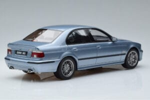 BMW M5 E39 シルバーウォーターブルー Otto 1:18 OT554 レジン - 画像 2/6