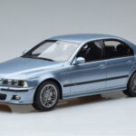 BMW M5 E39 シルバーウォーターブルー Otto 1:18