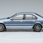 BMW M5 E39 シルバーウォーターブルー Otto 1:18 - image 3 of 6