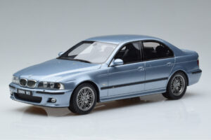 BMW M5 E39 シルバーウォーターブルー Otto 1:18