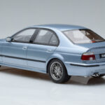 BMW M5 E39 シルバーウォーターブルー Otto 1:18 - image 5 of 6