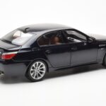 BMW M5 E60 カーボンブラック Kyosho 1:18 - image 3 of 8