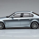 BMW M5 E60 シルバー Otto 1:18 - image 3 of 6