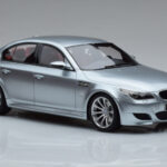 BMW M5 E60 シルバー Otto 1:18 - image 4 of 6