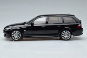 BMW M5 E61 Touring ブラック Otto 1:18 OT1020 レジン - 画像 3/6