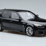 BMW M5 E61 Touring ブラック Otto 1:18 - image 4 of 6