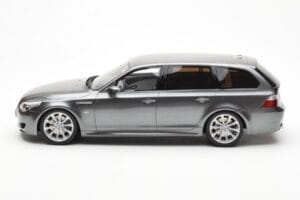 BMW M5 E61 Touring グレー Otto 1:18 OT189 レジン - 画像 3/6