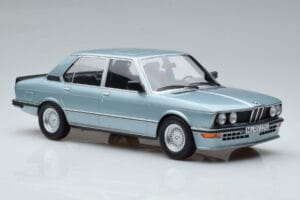 BMW M535i E12 ブルー Norev 1:18 183269 メタル - 画像 4/6