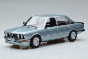BMW M535i E12 ブルー Norev 1:18