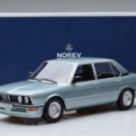 BMW M535i E12 ブルー Norev 1:18 - image 6 of 6