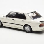 BMW M535i E28 アルパイン ホワイト AUTOart 1:18 - image 7 of 10