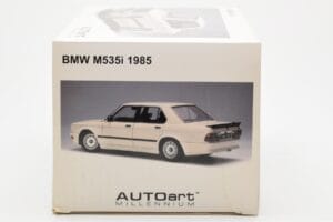 BMW M535i E28 アルパイン ホワイト AUTOart 1:18 75161 メタル - 画像 8/10