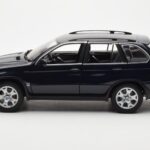BMW X5 4.4i E53 ダークブルー Kyosho 1:18 - image 4 of 8