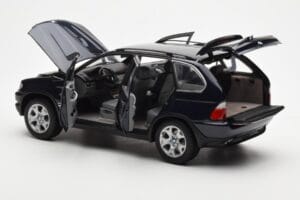 BMW X5 4.4i E53 ダークブルー Kyosho 1:18 08521DB メタル - 画像 5/8