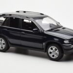 BMW X5 4.4i E53 ダークブルー Kyosho 1:18 - image 6 of 8