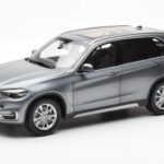 BMW X5 F15 スペースグレー Paragon 1:18