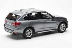 BMW X5 F15 スペースグレー Paragon 1:18 80432318988 メタル - 画像 3/8