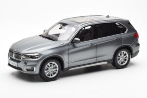 BMW X5 F15 スペースグレー Paragon 1:18