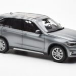 BMW X5 F15 スペースグレー Paragon 1:18 - image 6 of 8