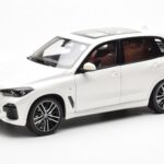 BMW X5 G05 ホワイト Paragon 1:18