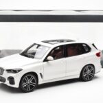 BMW X5 G05 ホワイト Paragon 1:18 - image 8 of 8